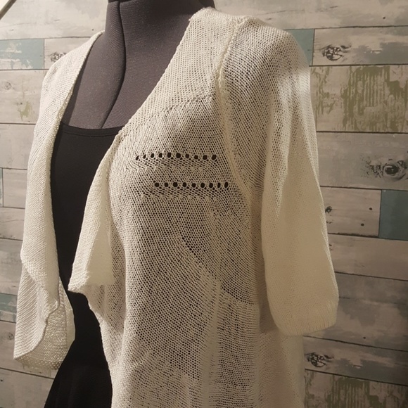 Denver Hayes Shrug Sweater - Picture 2 of 4